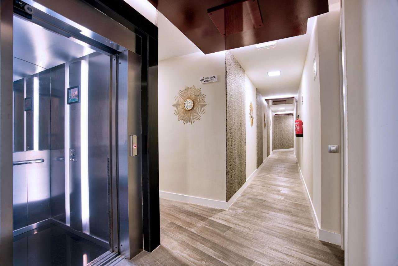 Apartamentos Cava Baja Madri Exterior foto